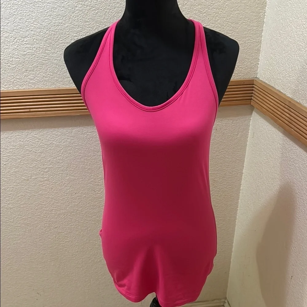 Bundle of 2 Nike Women's Pink and Coral Tank Tops Size S!!